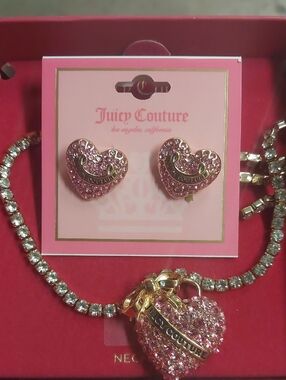 New Juicy Couture Pink Crystal Heart Earrings & Necklace Set